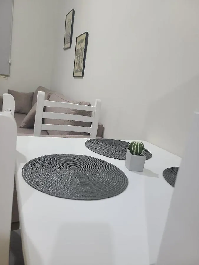Home Inn Apartaments Tirana 0*,